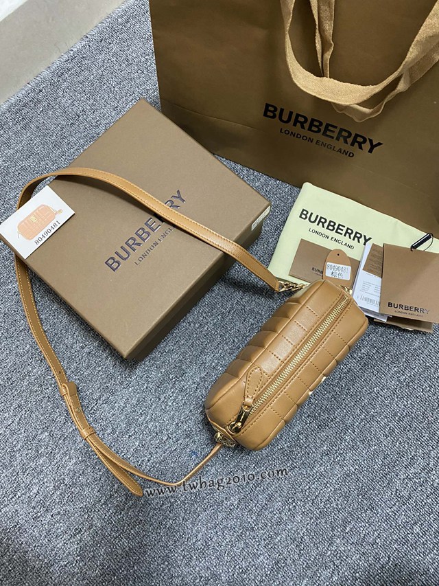 Burberry專門店新款絎縫款Lola蘿納相機包 巴寶莉羔羊皮小斜挎女包 yxb1090